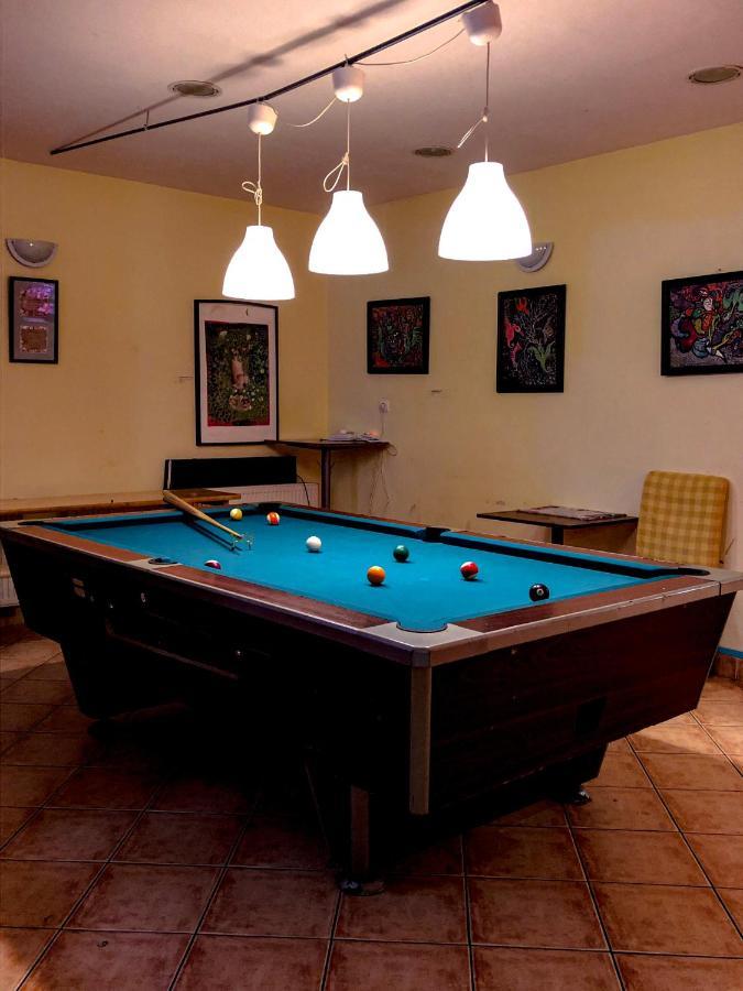 Whole Basement Former Pub3 For Bachelor / Bachelorette Party بودابست المظهر الخارجي الصورة