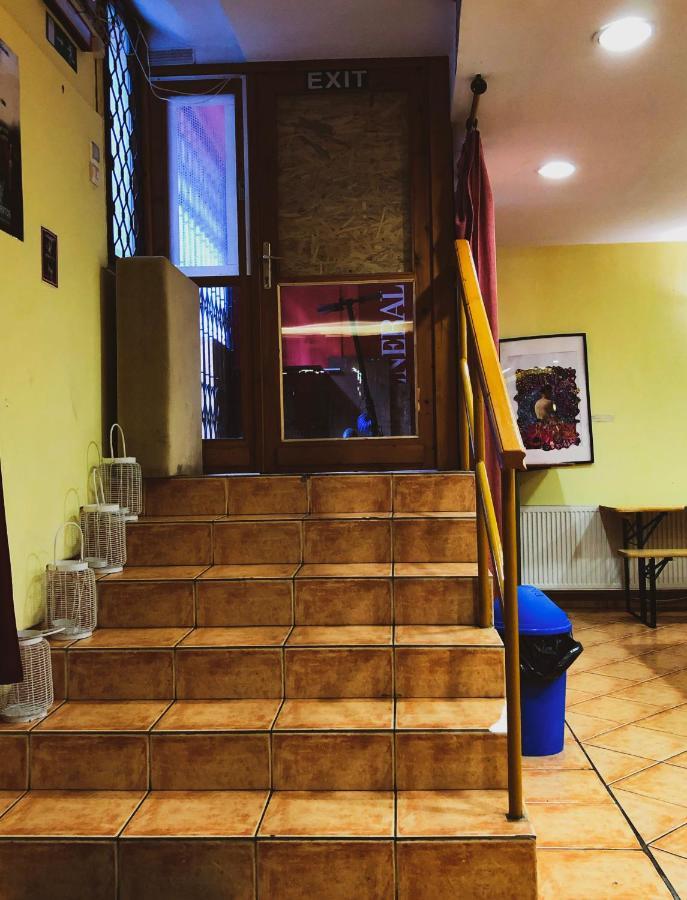 Whole Basement Former Pub3 For Bachelor / Bachelorette Party بودابست المظهر الخارجي الصورة