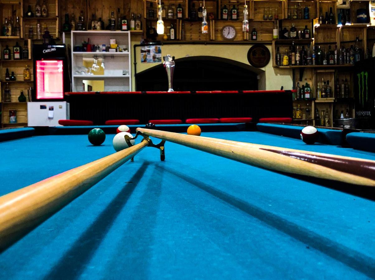 Whole Basement Former Pub3 For Bachelor / Bachelorette Party بودابست المظهر الخارجي الصورة