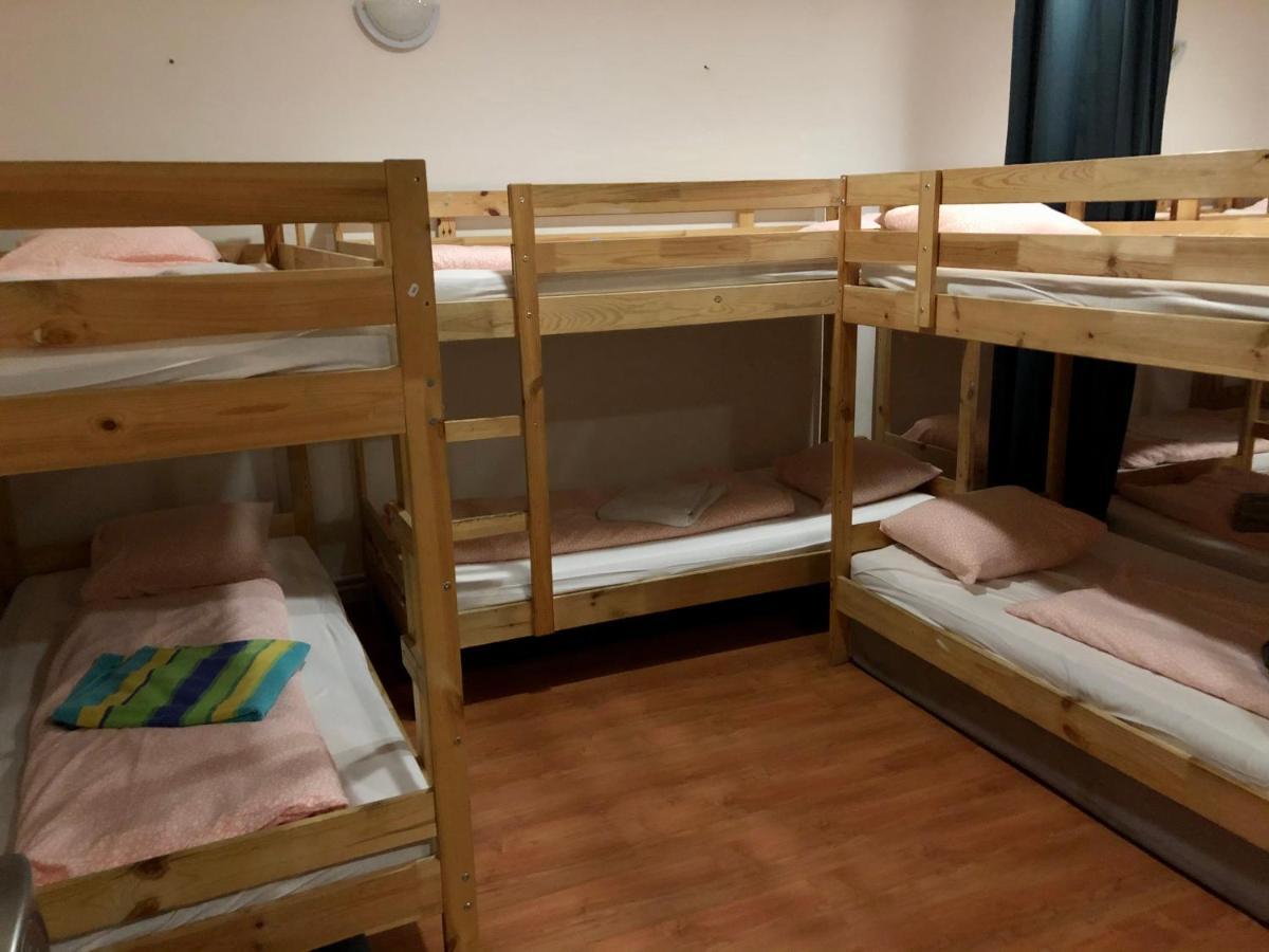 Whole Basement Former Pub3 For Bachelor / Bachelorette Party بودابست المظهر الخارجي الصورة