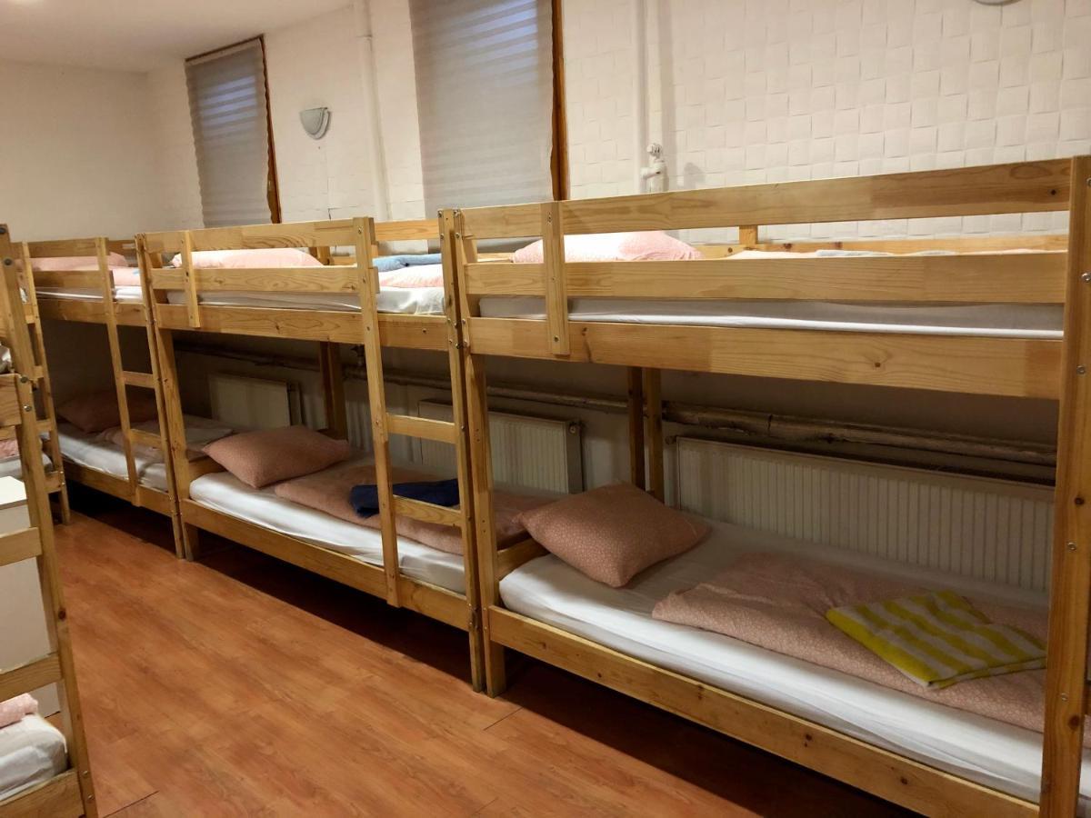Whole Basement Former Pub3 For Bachelor / Bachelorette Party بودابست المظهر الخارجي الصورة