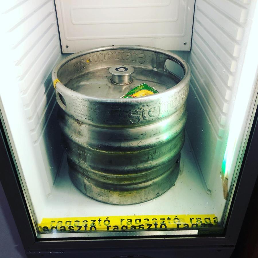 Whole Basement Former Pub3 For Bachelor / Bachelorette Party بودابست المظهر الخارجي الصورة